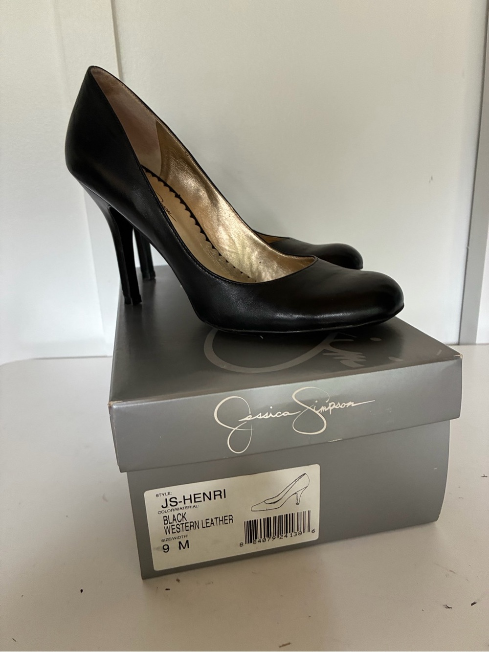 Jessica Simpson Henri Black Leather Classic High Heel Pumps